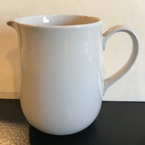 VINTAGE CORNINGWARE CORELLE OFF WHITE/CREAM/BEIGE/ECRU CREAMER